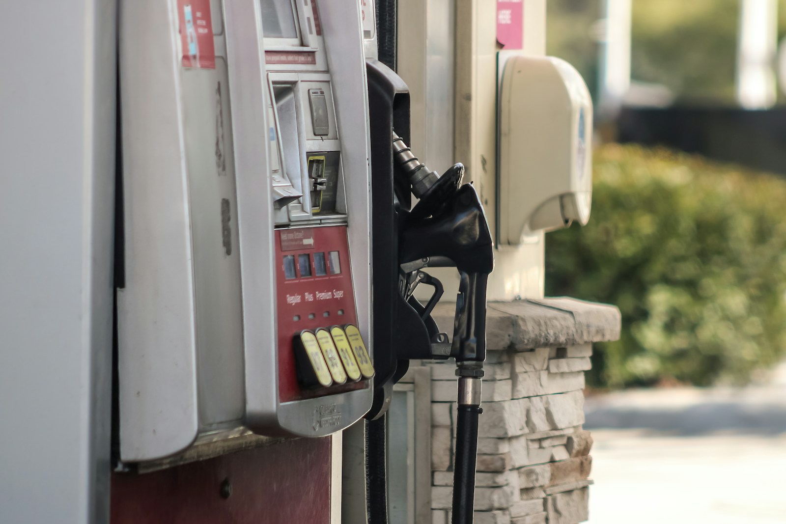 UAE announces August 2025 fuel prices: slight cuts for petrol, diesel rises